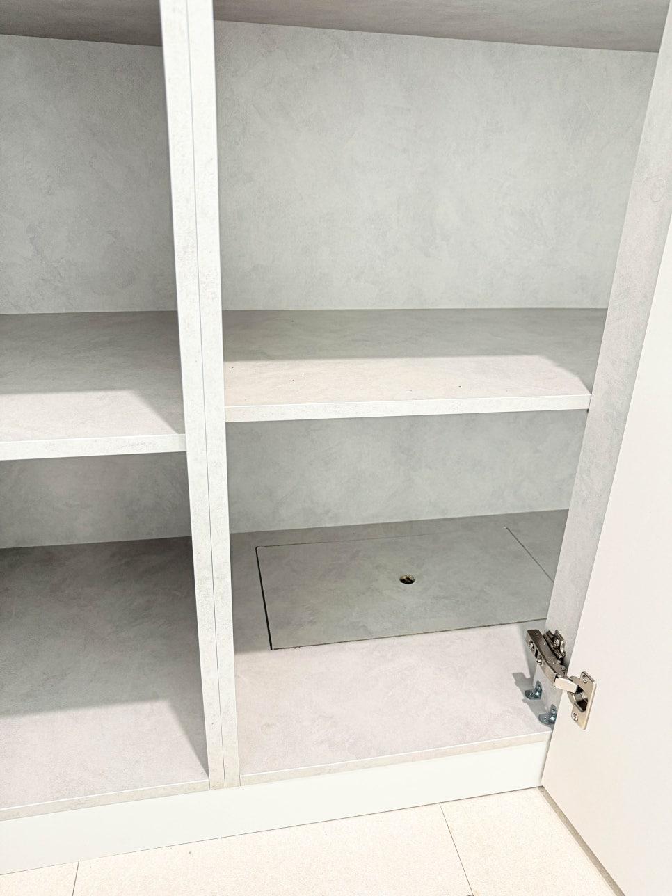 수납장 설치 중인 시공 과정