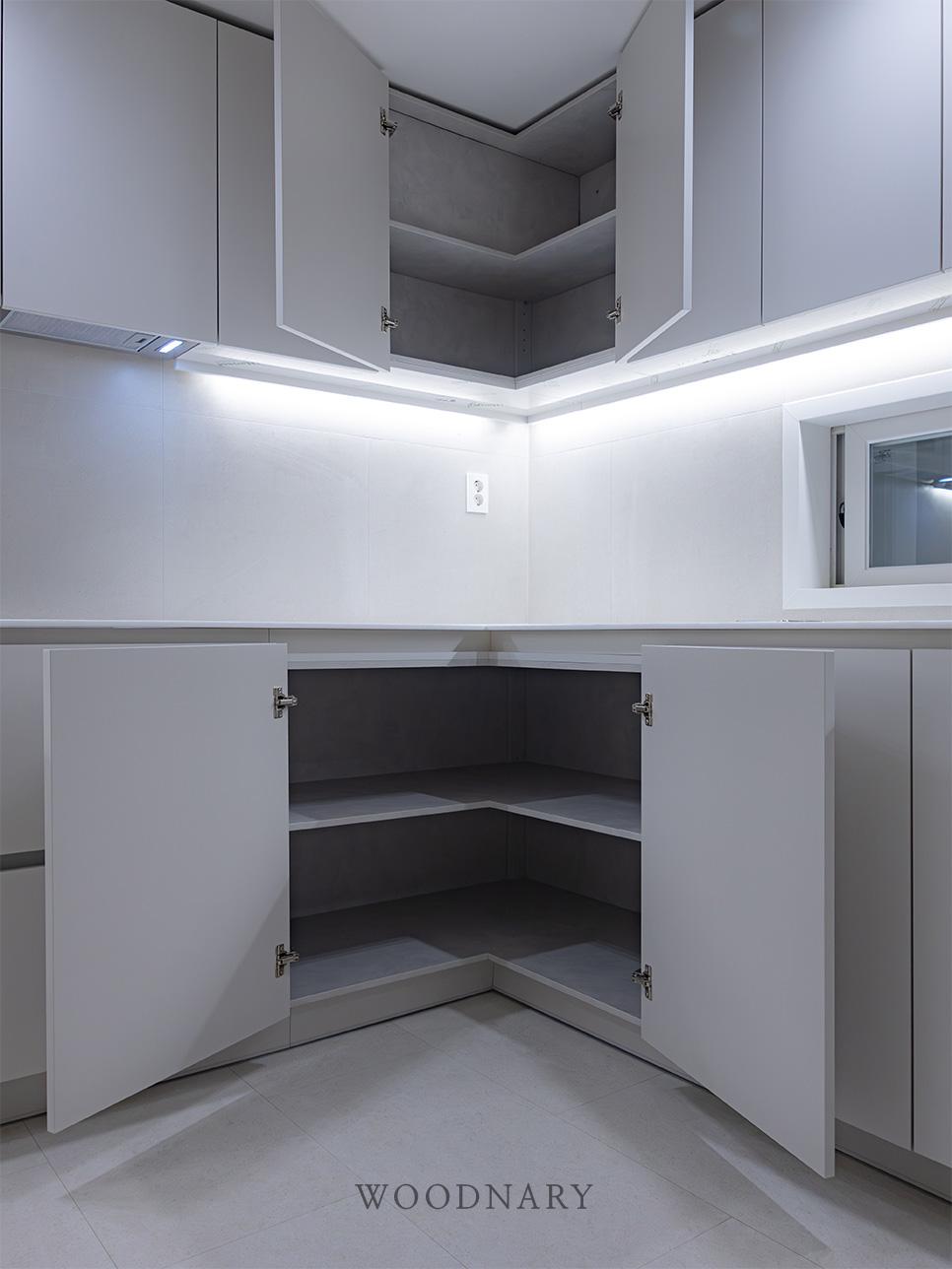 코너 공간까지 놓치지 않은 알찬 수납 설계