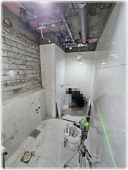 타일 부착을 위한 수공구 작업