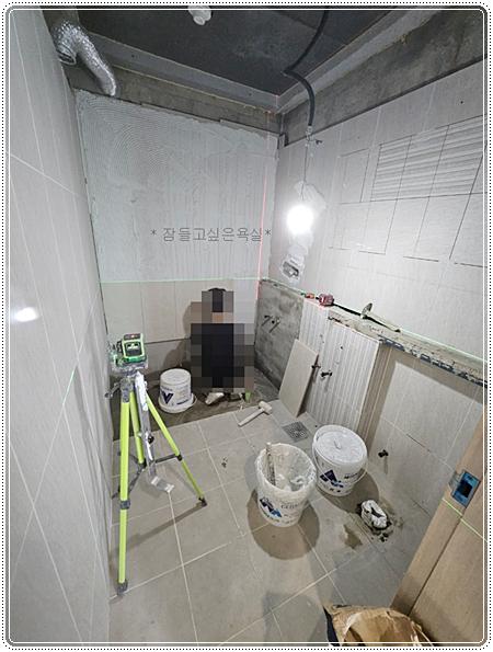 시공에 사용되는 수공구 모습