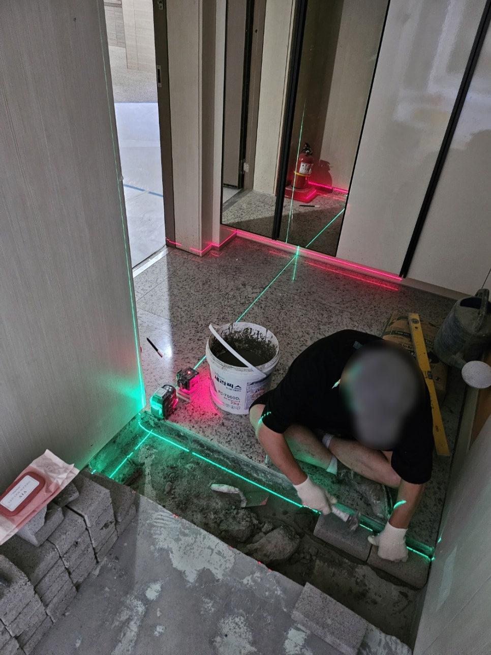 디딤석 철거 후 타일 시공을 위한 준비 상태