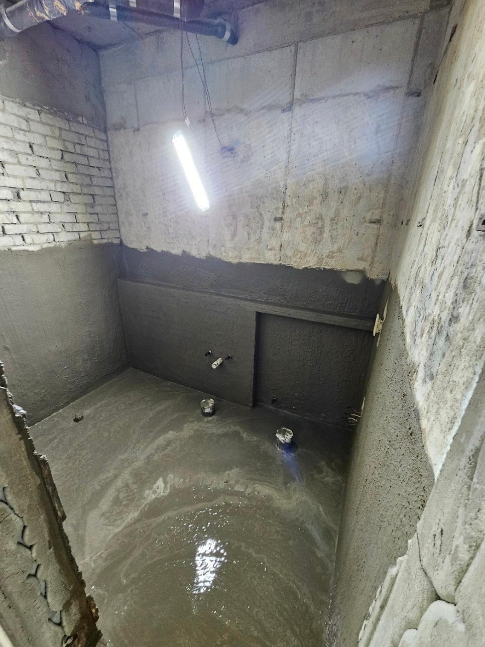 올 철거 후 젠다이를 새로 조적하여 구조를 잡는 중