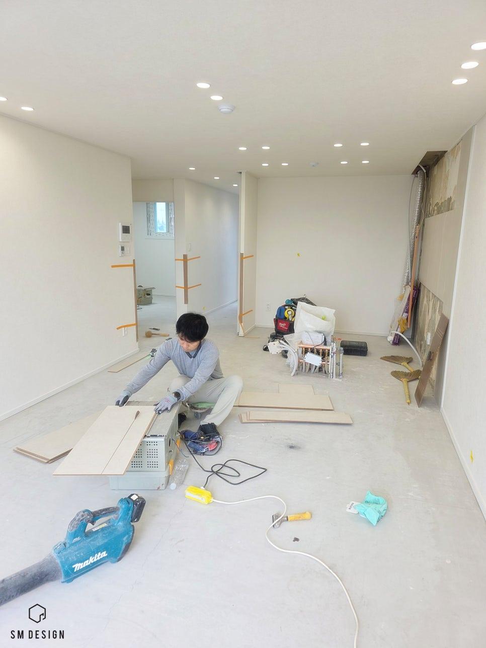 새로운 변화를 기다리는 평탄한 콘크리트 바닥