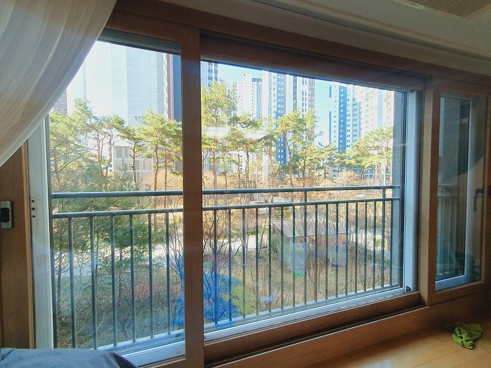 오염이 사라진 투명한 유리 상태
