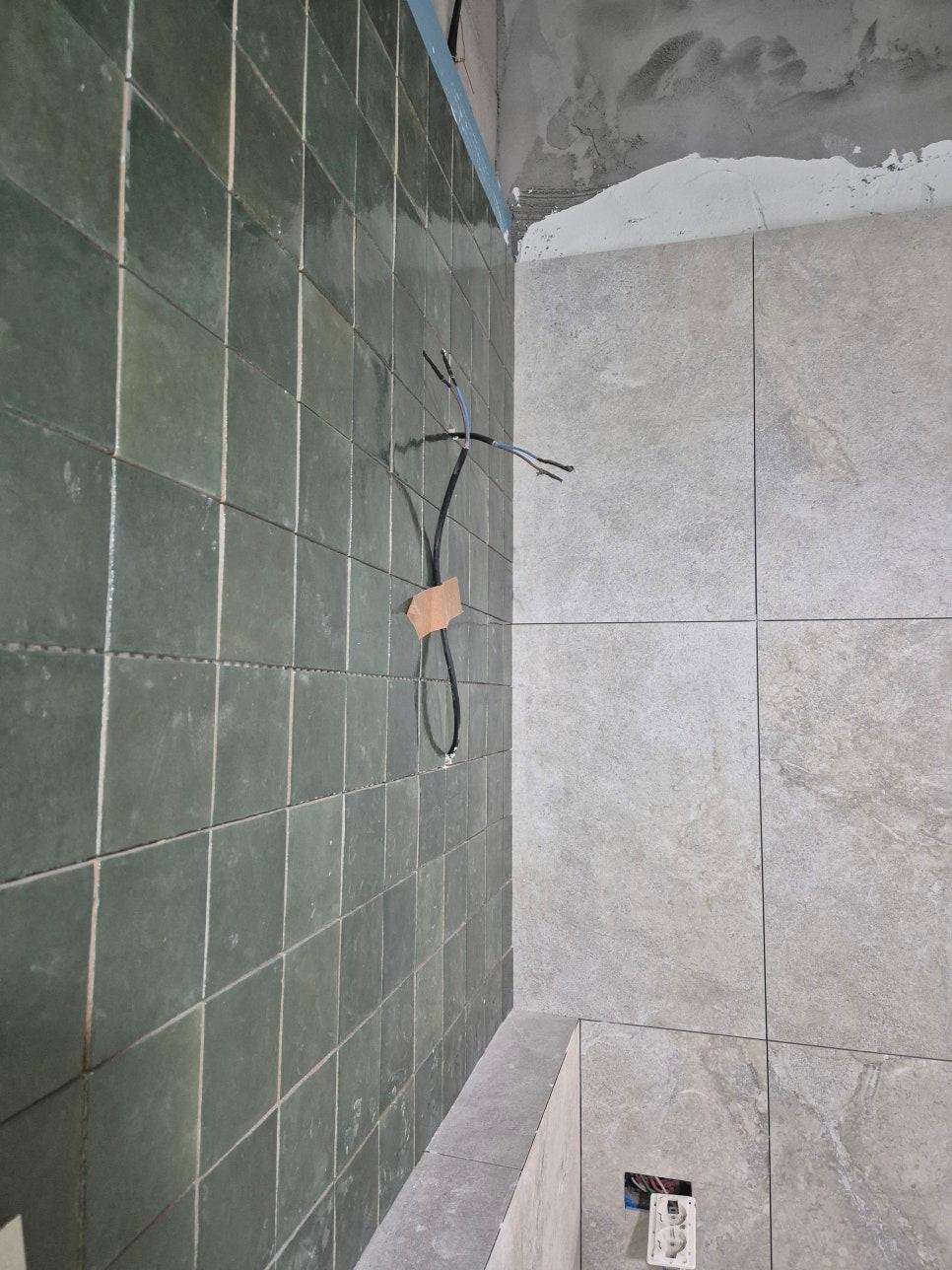 배관과 전선 작업을 진행하던 현장