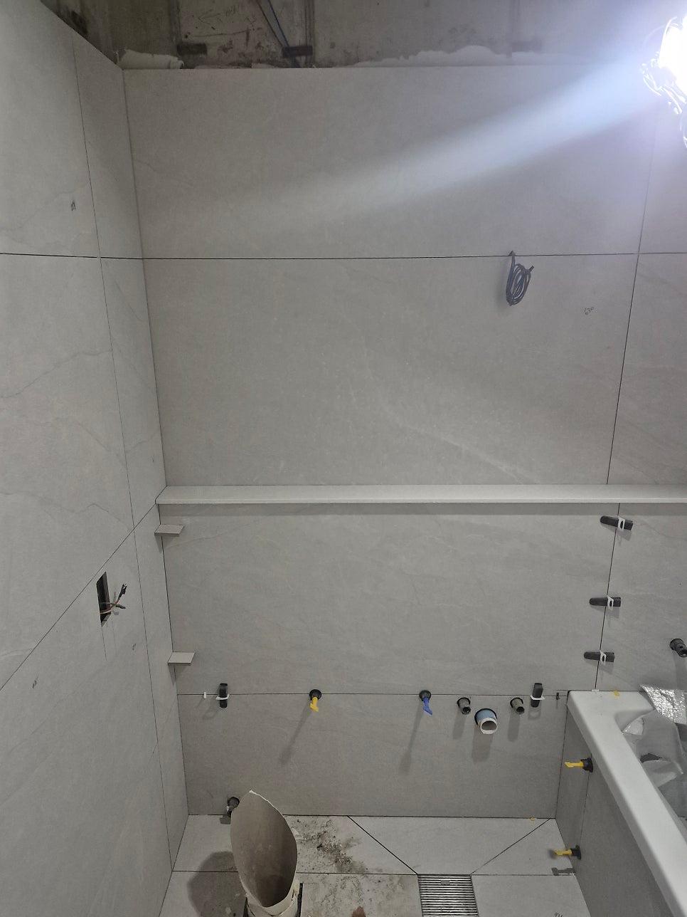 수전과 배관이 자리를 잡아가던 과정