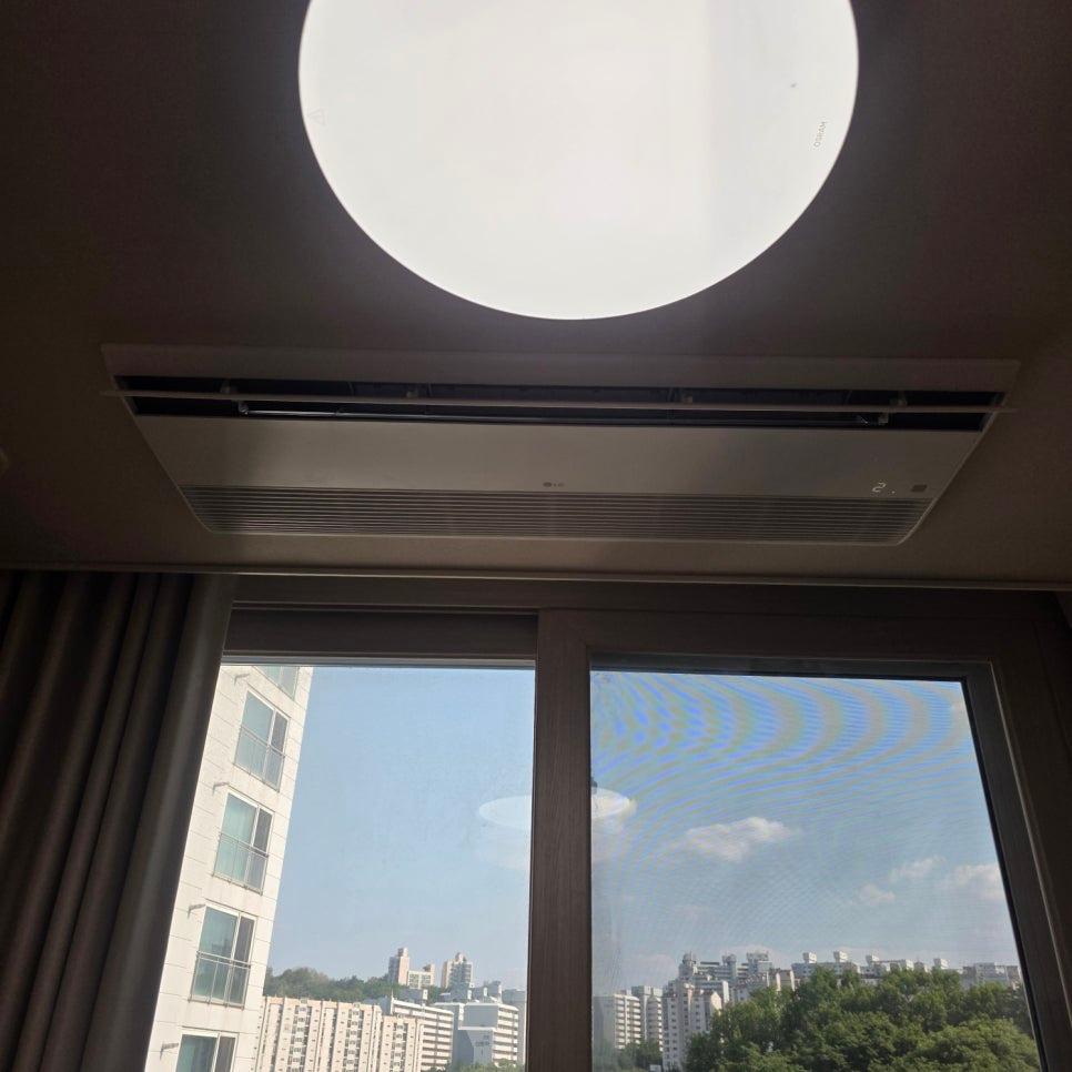 창가 쪽 냉방 효율을 고려한 에어컨 배치