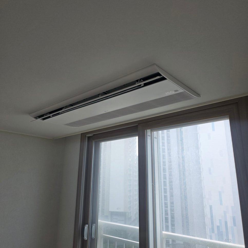 창문이 보이는 공간의 천장 순환기 설치