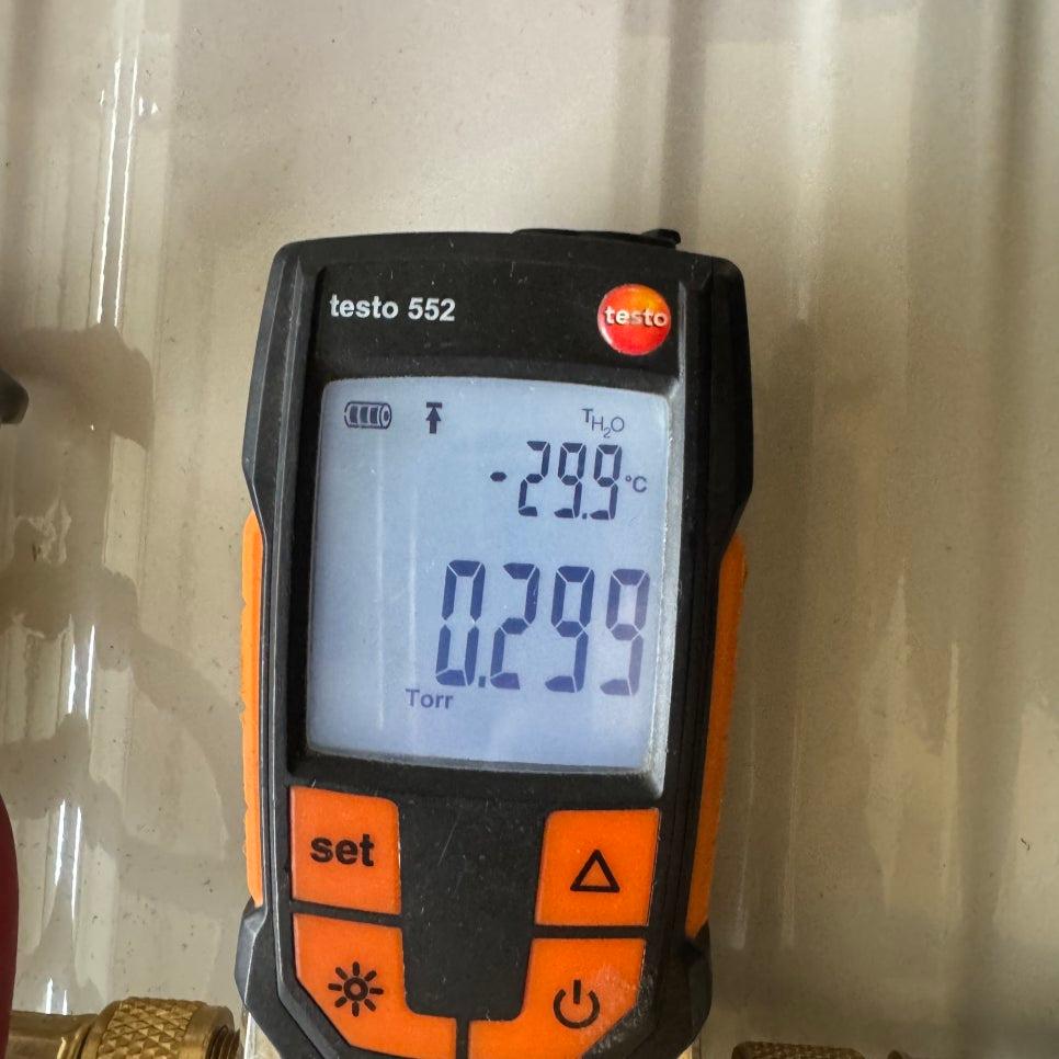 testo 552 화면에 표시된 T_H2O 측정값