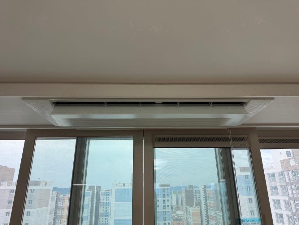 천장 공기 순환 장치와 인접한 창호