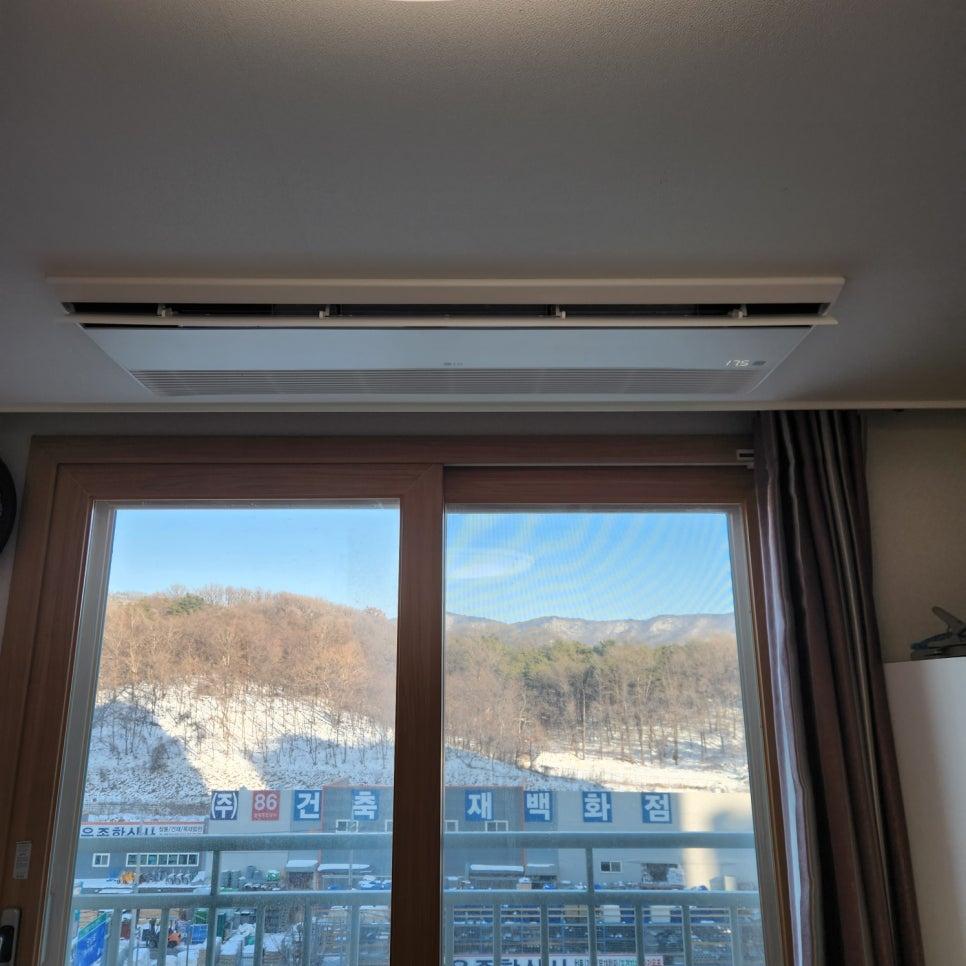 창호와 인접해 설치가 완료된 실내 전경