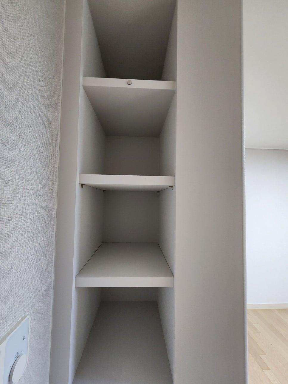 내부 선반의 모서리 마감 과정