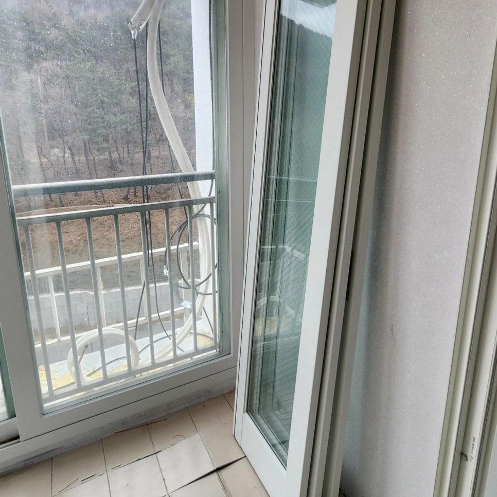 창 레일 구간의 시공 전 모습