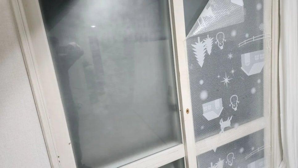 시공 전, 사용감이 느껴지던 문 상태