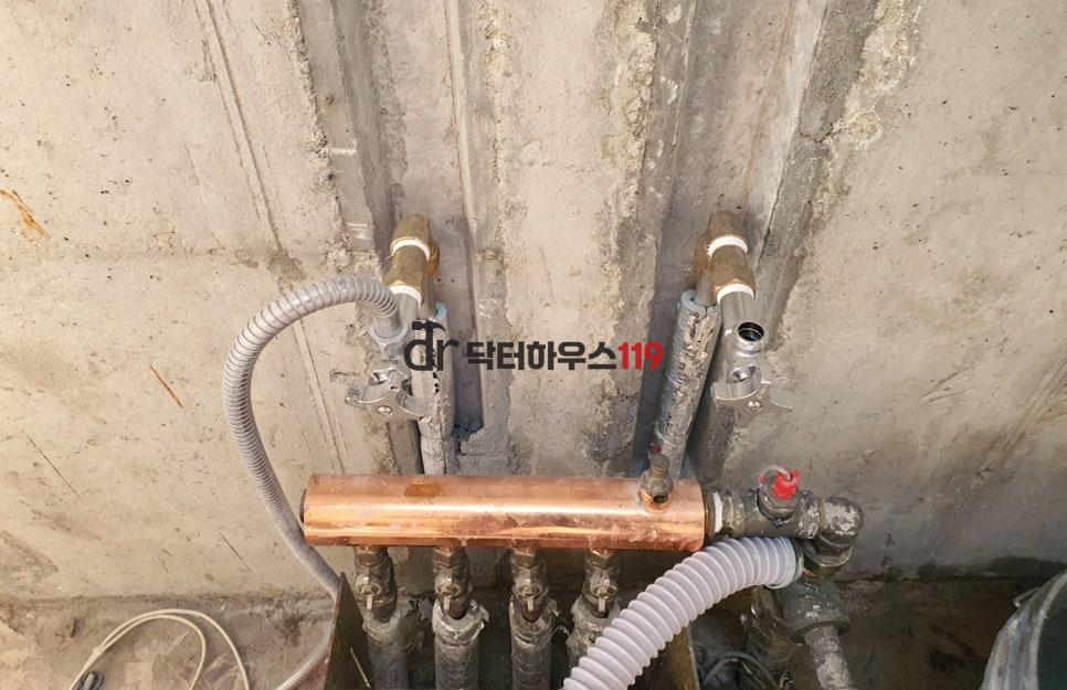 공사 현장에서 바라본 평화로운 풍경