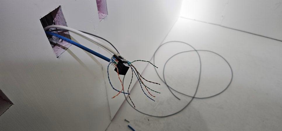 복잡한 관로를 통과하는 꼼꼼한 입선 작업