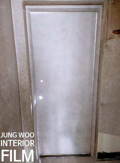 필름 작업 전 도어 문짝과 프레임의 상태