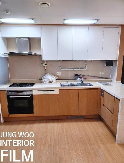 화이트로 통일되어 카페처럼 변한 주방