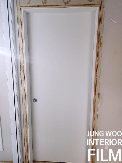 도어 프레임 상부의 꺾임 면을 처리하는 과정