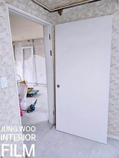 도어 손잡이 주변 작업에 쓰이는 수공구