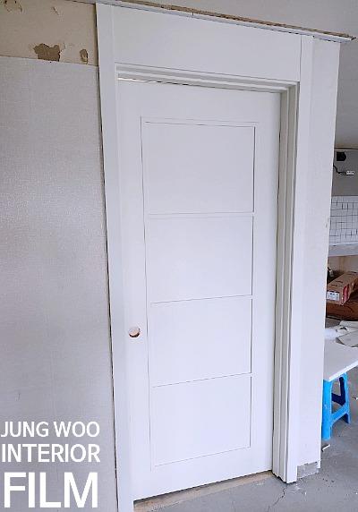 도어 하부 패널과 프레임의 접합부