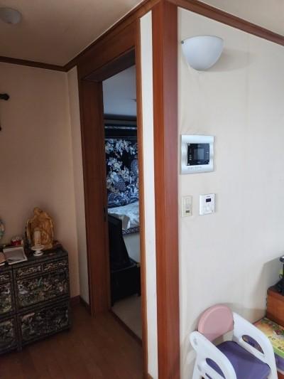 수납장 하단 마감 처리 모습