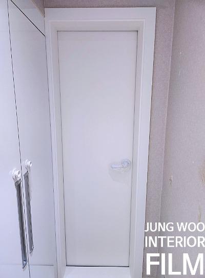 도어 접합부의 정밀 커팅 과정