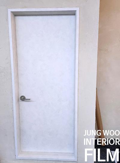 도어 하부 패널과 프레임의 연결 부위