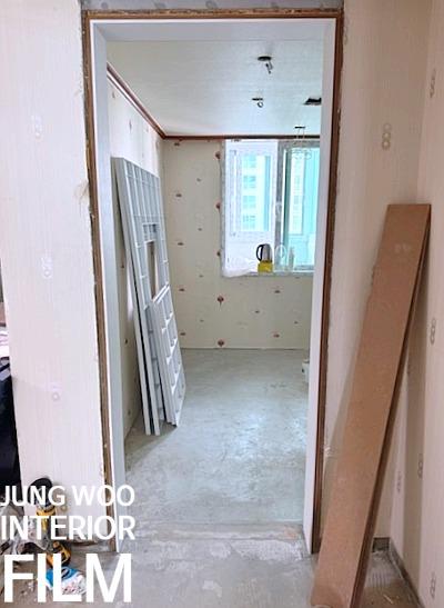 마지막 단계의 창문 필름 시공