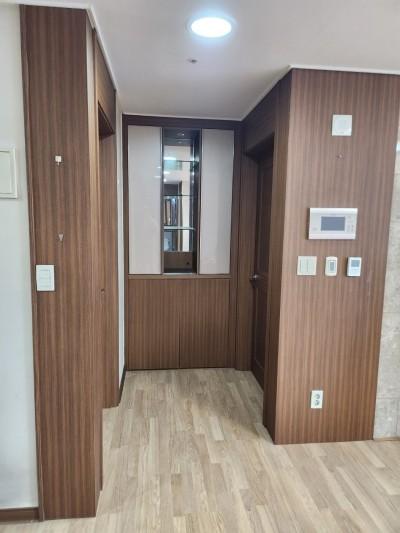 수납장 면적에 맞춘 필름 재단 모습