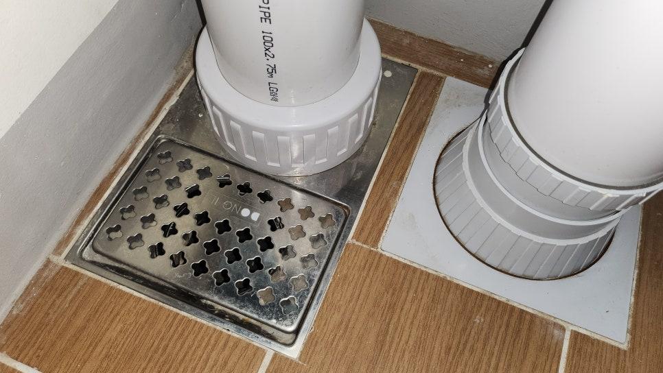 PVC 배관 및 금속 뚜껑 설비 점검