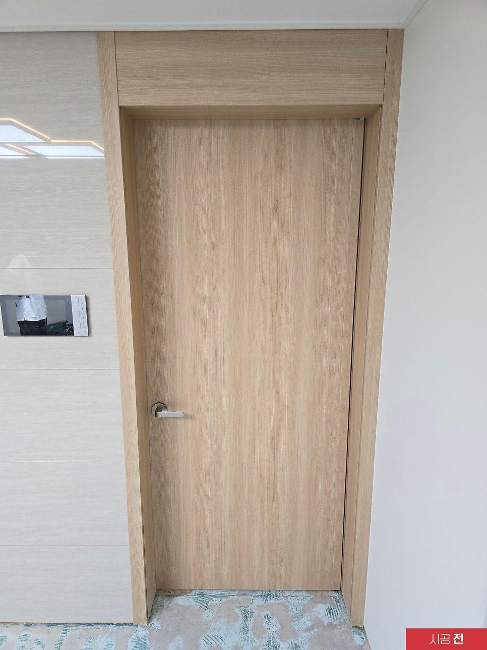 분리 공정이 필요한 도어 프레임 상부