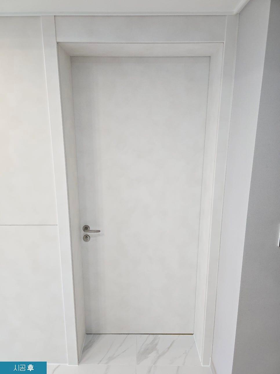 발렌무디크림으로 리폼된 여닫이 도어
