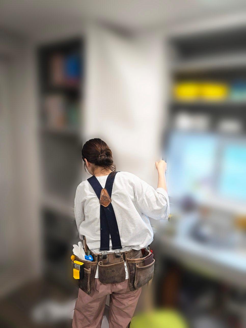 창문 주변의 마감 처리 과정