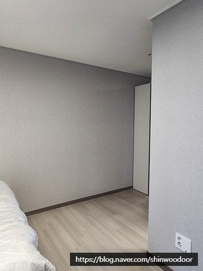중문 설치 전, 공간이 연결되어 있던 안방 상태