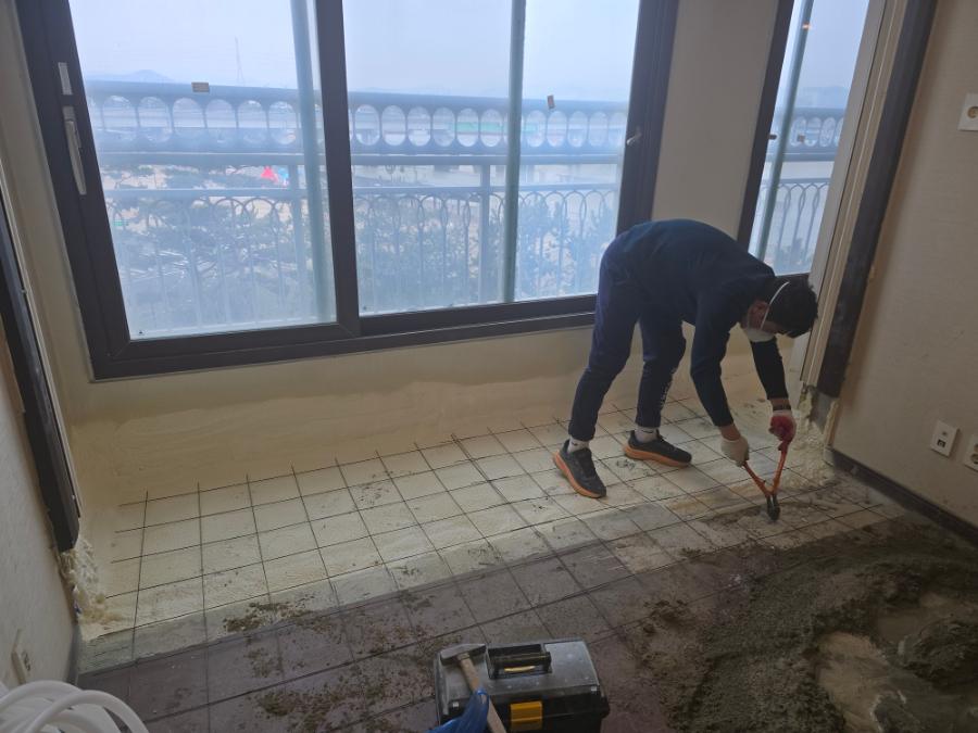 기초부터 탄탄하게 다지는 화장실 방수 공정