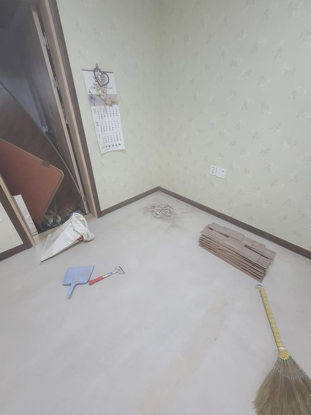 시공에 사용된 수공구와 소형 기기