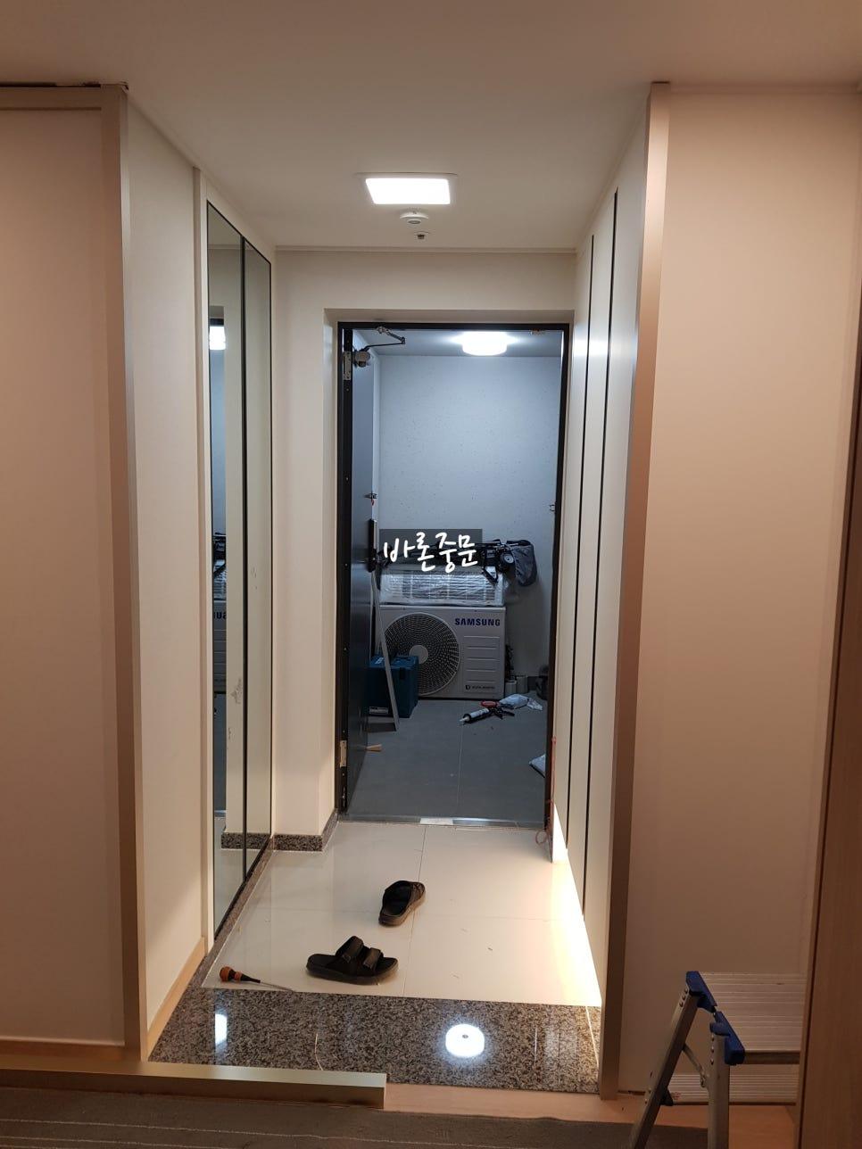정밀한 수평 조절을 위한 수공구 작업