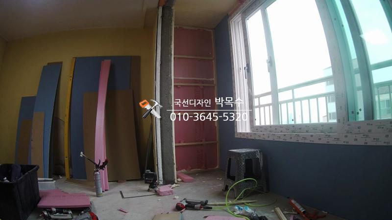 단열재 고정을 위한 접착제 카트리지와 도구