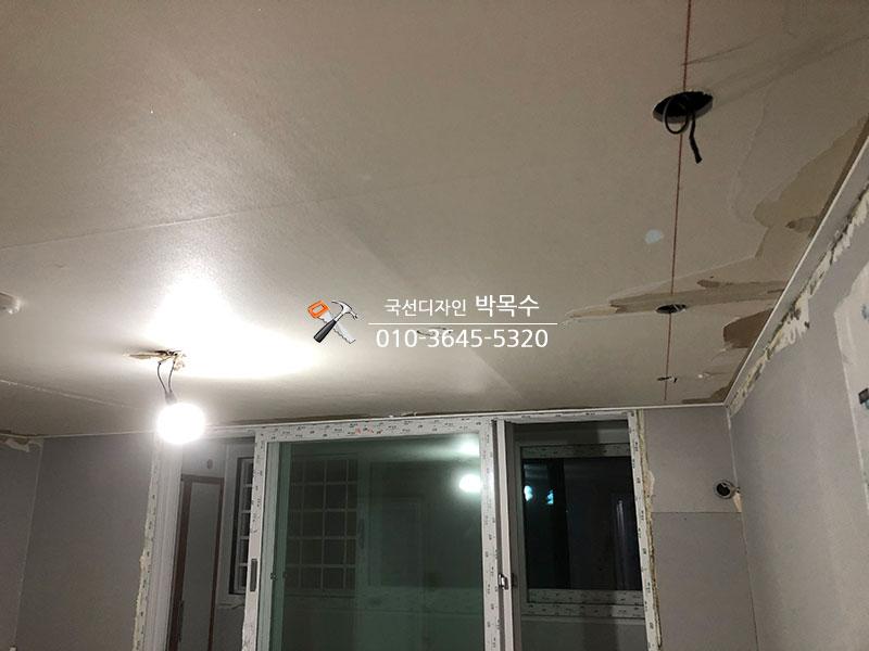 수납장 설치를 위한 문틀 게이트 시공
