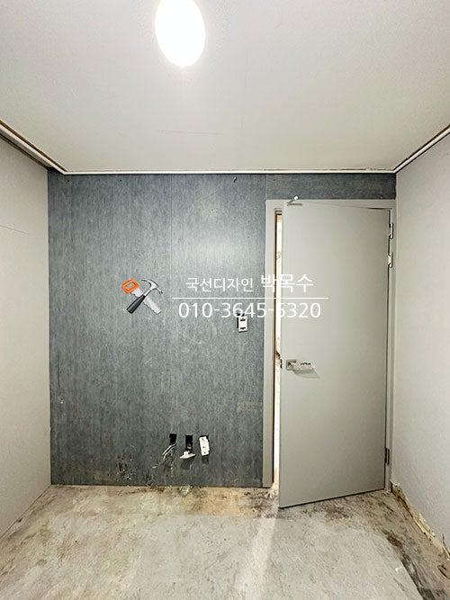 목공 작업의 디테일이 진행되던 현장