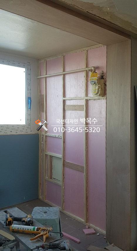 목재 프레임 고정 단계