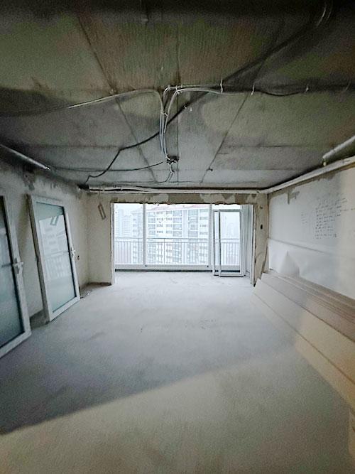 단열 작업이 필요했던 창문 근처 발코니 공간