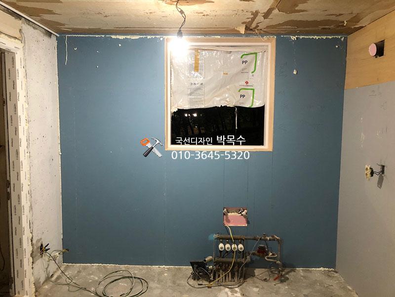 현관 가벽 및 중문 게이트 작업 상태