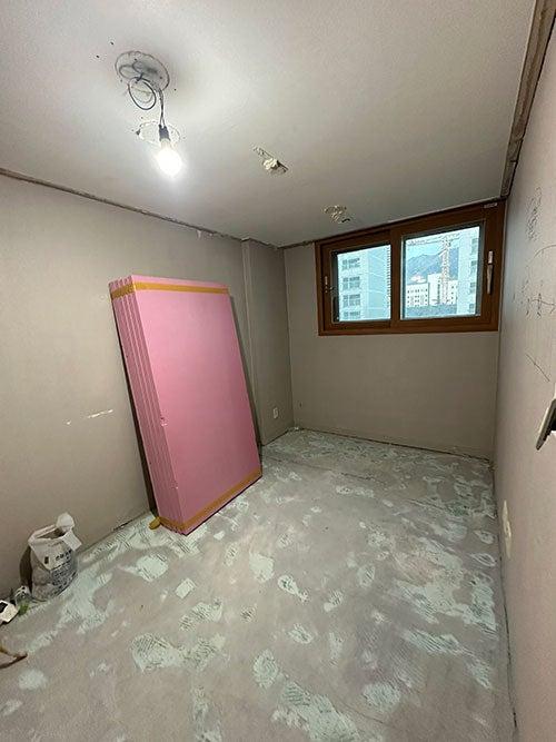드레스룸 게이트를 만들기 전의 작은방