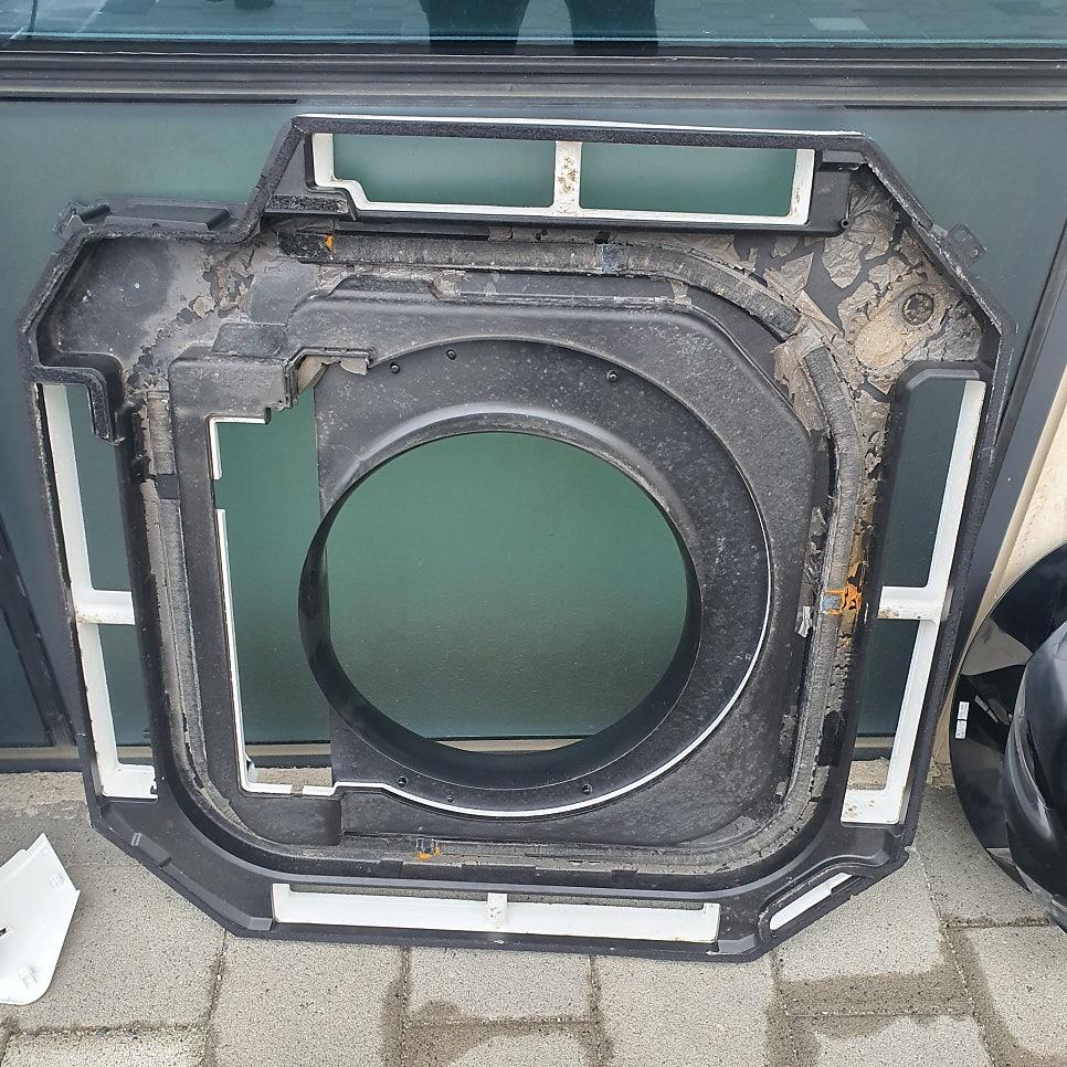 친환경 세제로 꼼꼼하게 세척하는 과정