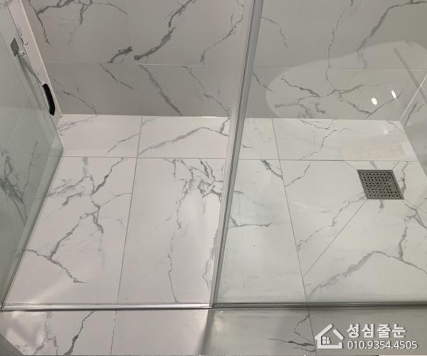 일정한 두께로 주입된 줄눈제