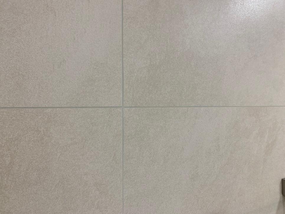 벽면 타일 상태를 체크하는 과정