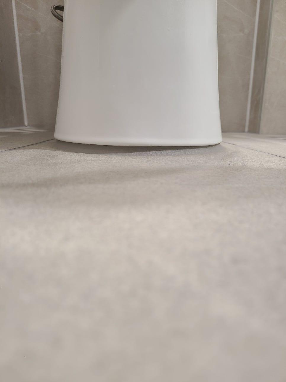 세면대 하단부의 꼼꼼한 마감 확인