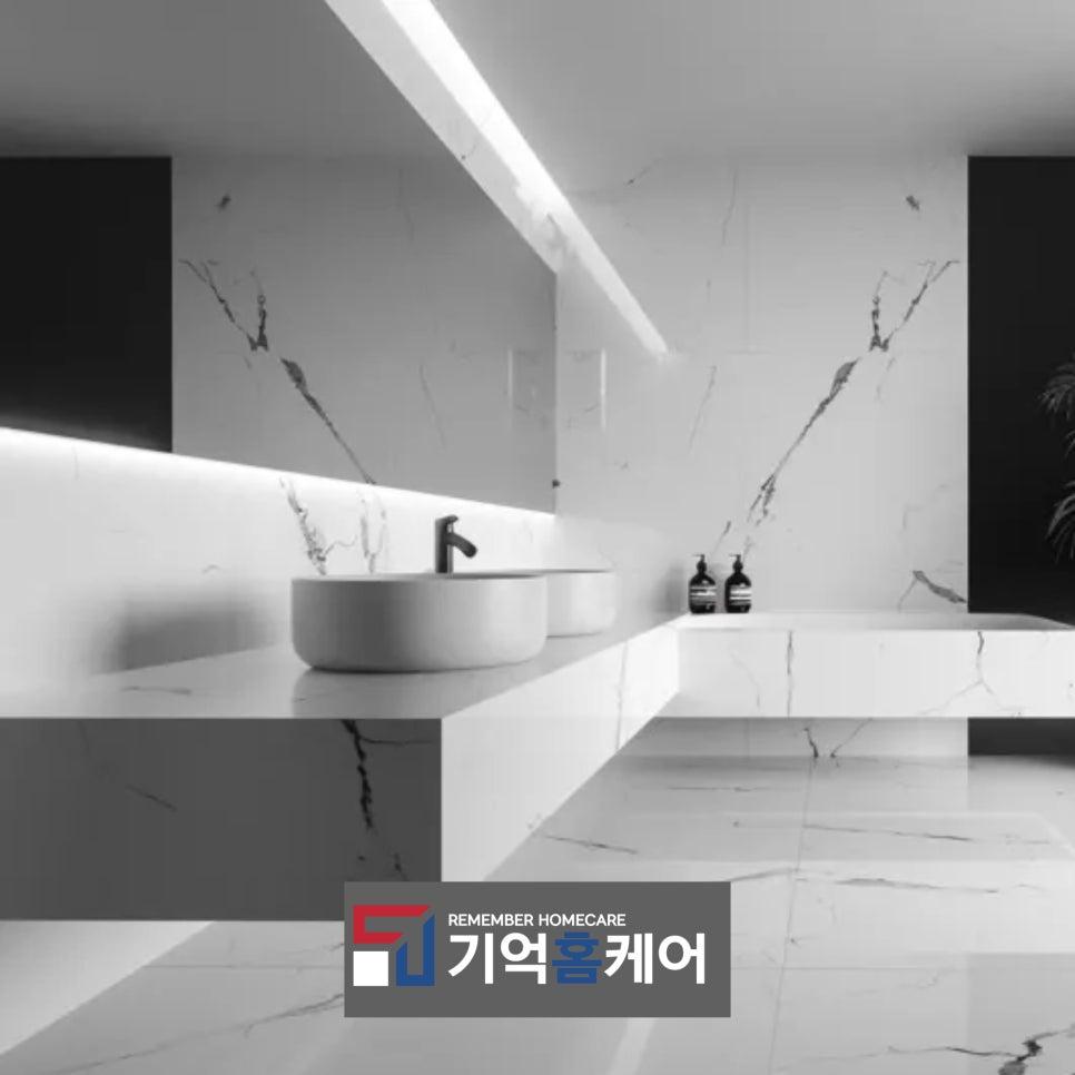 흰색 마르마르 타일로 구성된 현대적인 욕실